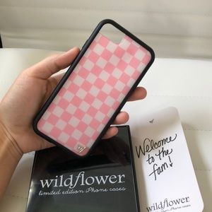 Wildflower Checkers Case